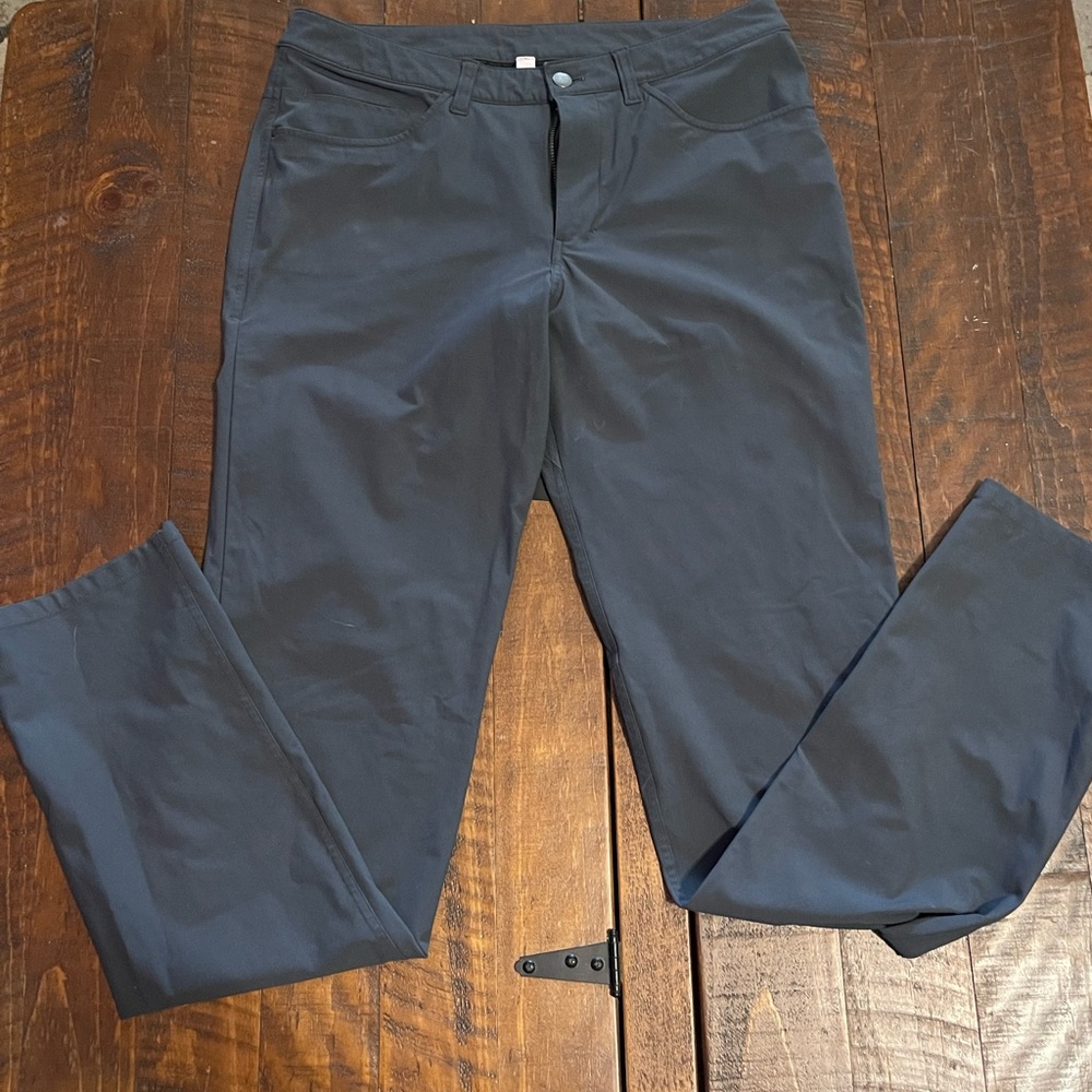 Men’s Lululemon Gray Pants - Size 32 Tall